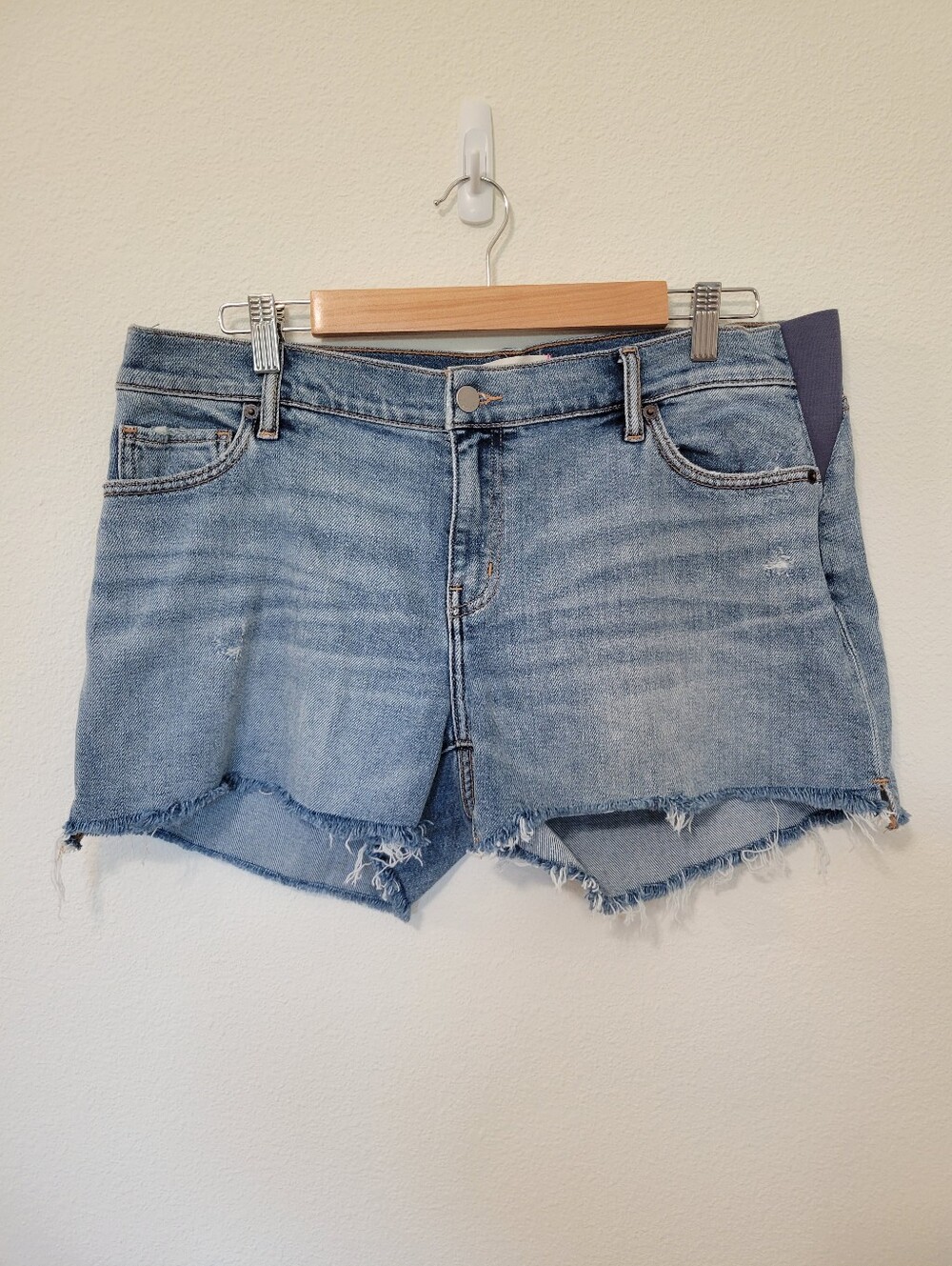 HATCH “LIKE A MAMA” CUT OFF DISTRESSED DENIM SHORTS Size 30
